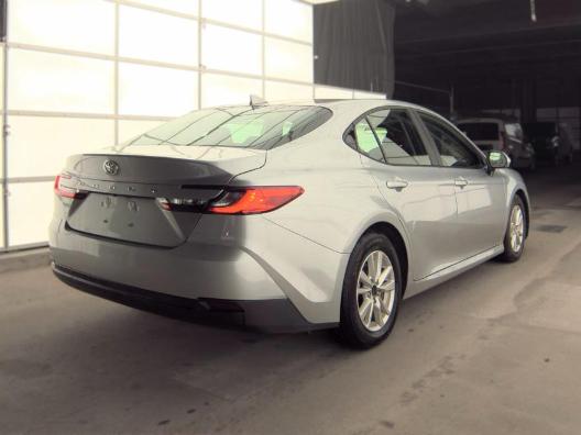 Toyota Camry  2025