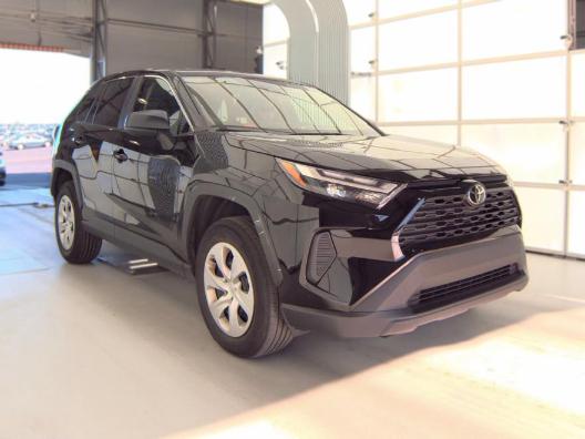 Toyota RAV4 LE FWD (Natl) 2025