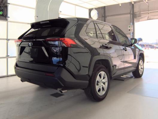 Toyota RAV4 LE FWD (Natl) 2025