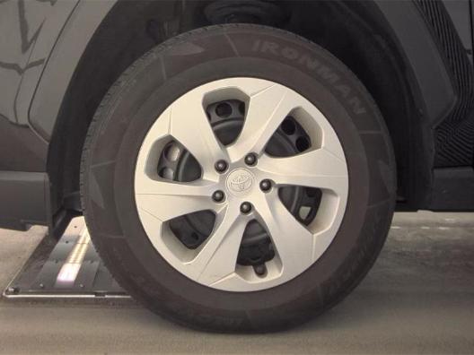 Toyota RAV4 LE FWD (Natl) 2025