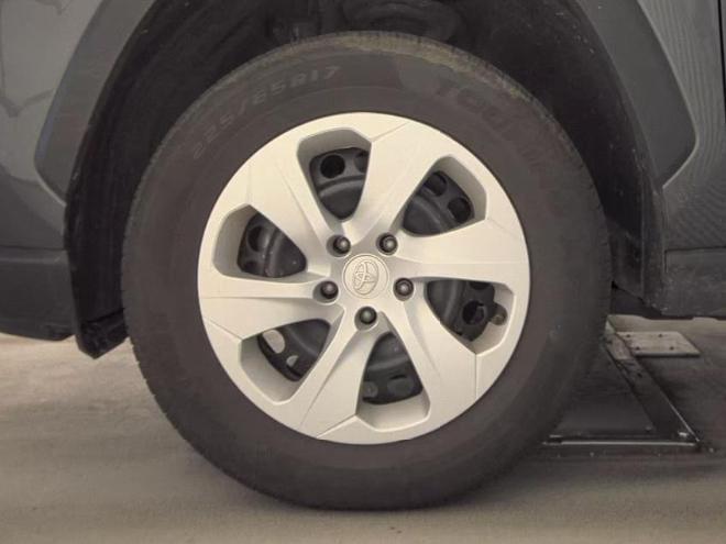 Toyota RAV4 LE AWD (Natl) 2025