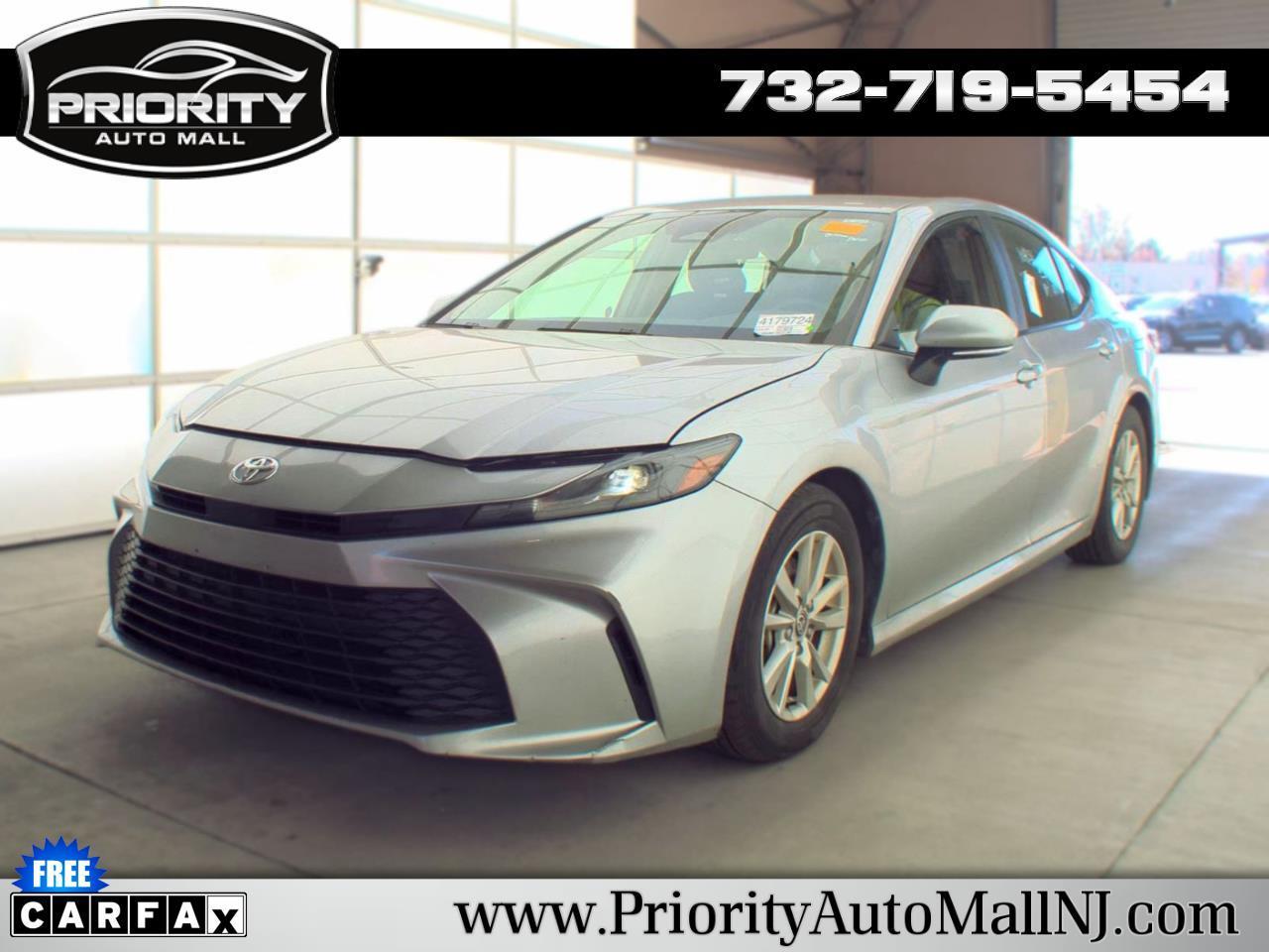 Toyota Camry XLE (Natl) 2025