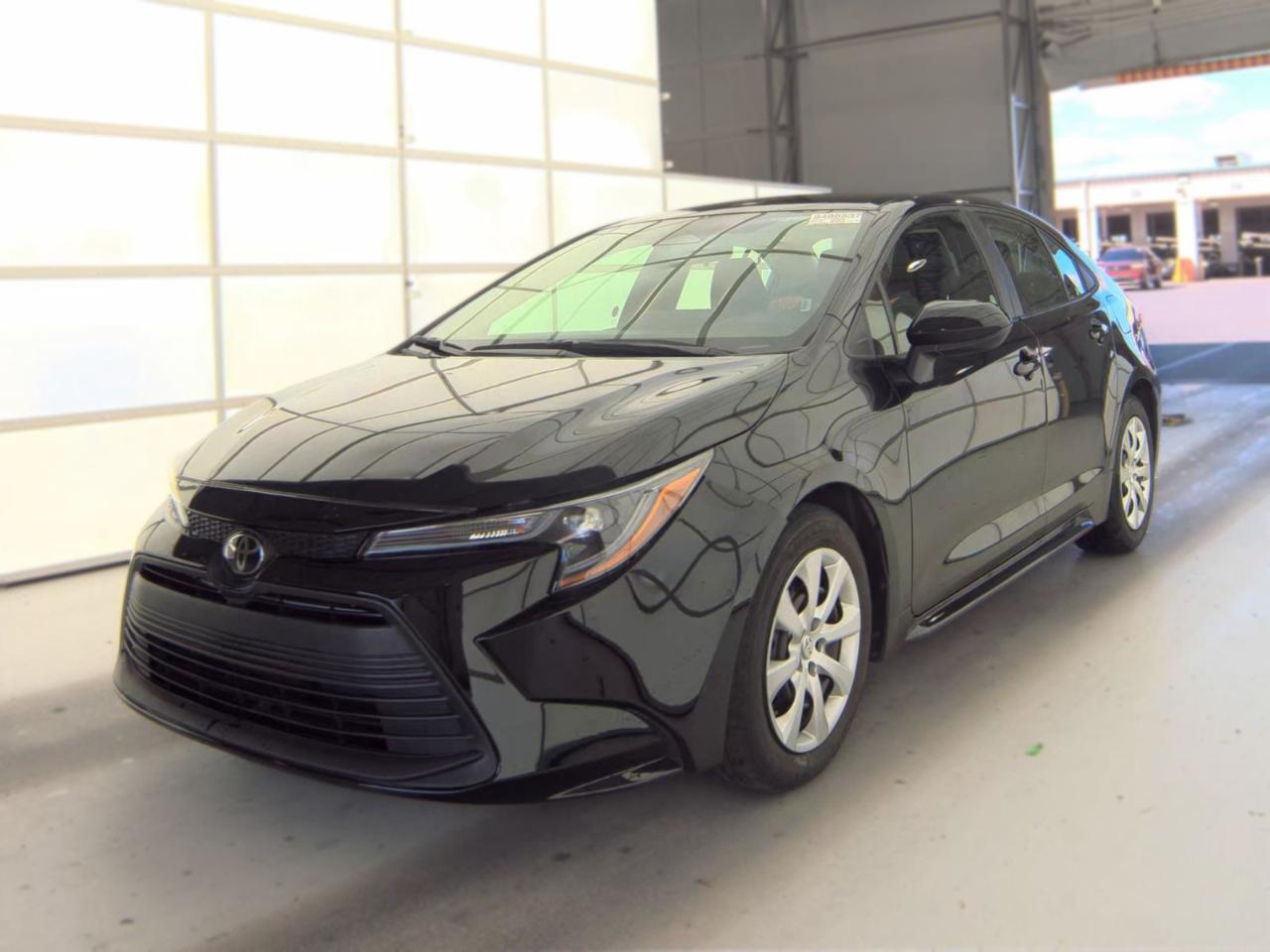 Toyota Corolla LE CVT (Natl) 2025