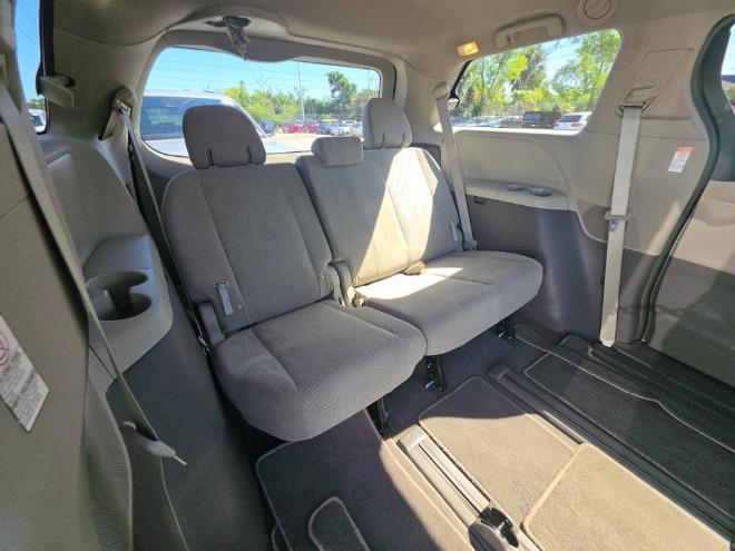 Toyota Sienna L FWD 7-Passenger (Natl) 2019