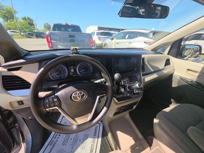 Toyota Sienna L FWD 7-Passenger (Natl) 2019