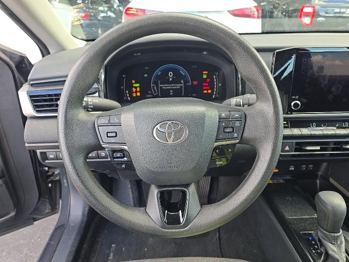Toyota Camry  2025