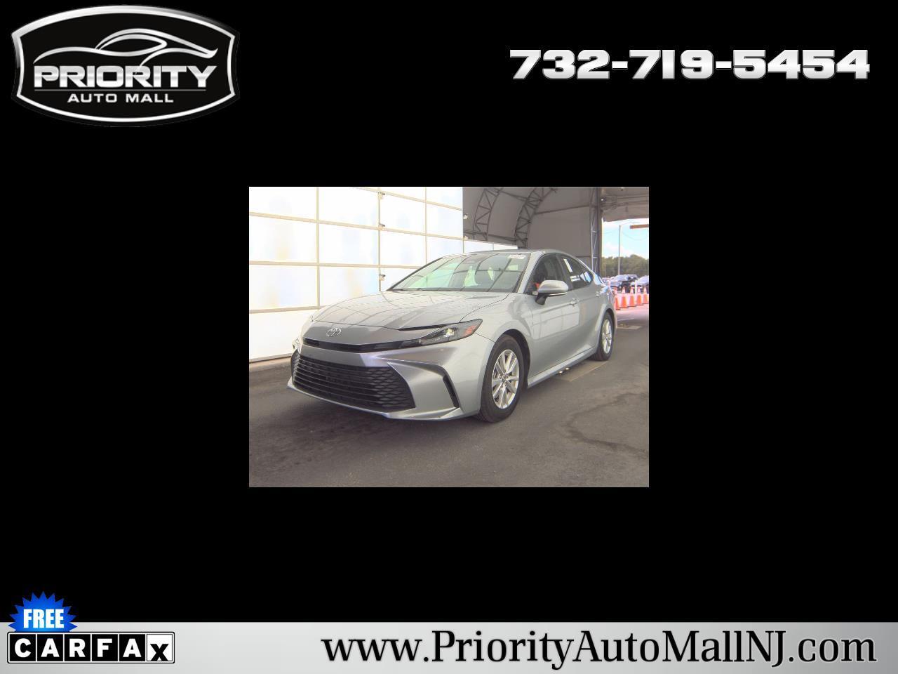 2025 Toyota Camry LE HYBRID