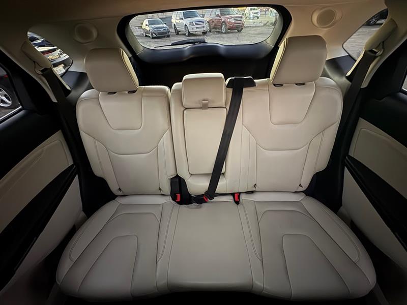 Ford Edge Titanium AWD 2022