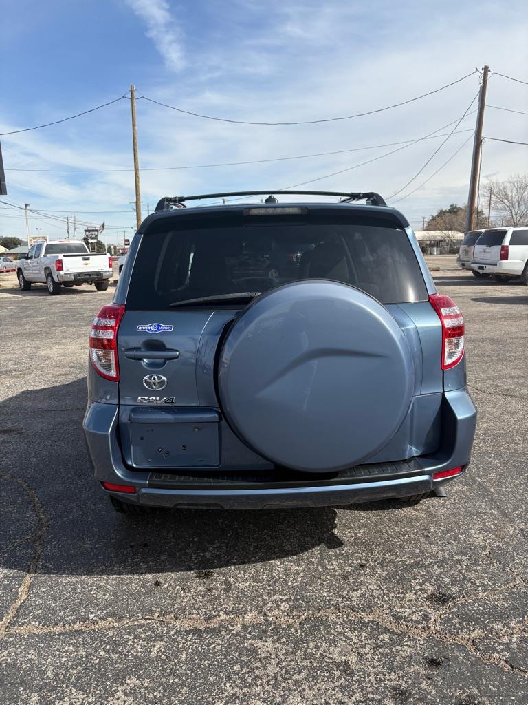 Toyota RAV4 Base I4 2WD 2012