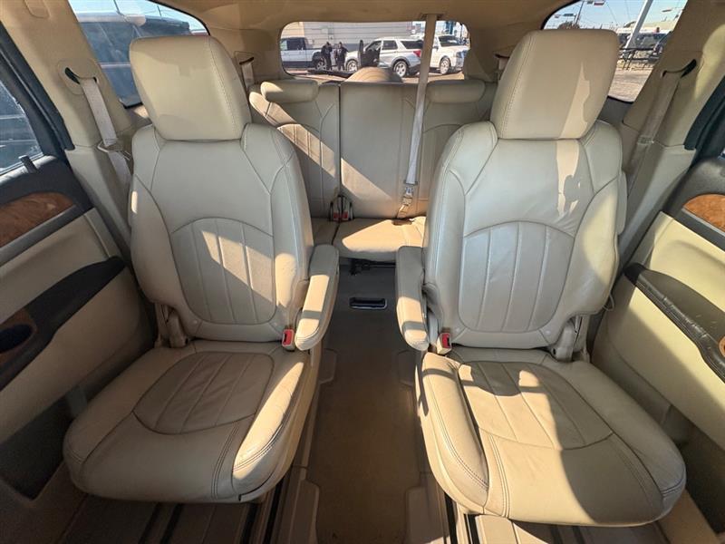 Buick Enclave Premium FWD 2012