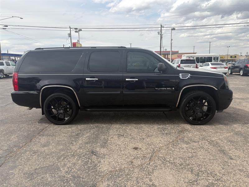 GMC Yukon XL SLE-1 1/2 Ton 2WD 2007