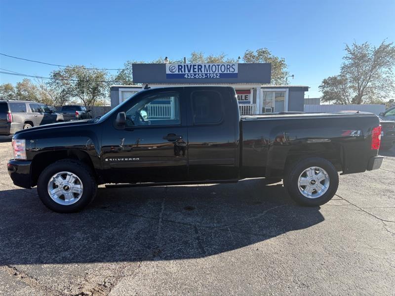 Chevrolet Silverado 1500 Work Truck Ext. Cab Std. Box 4WD 2008