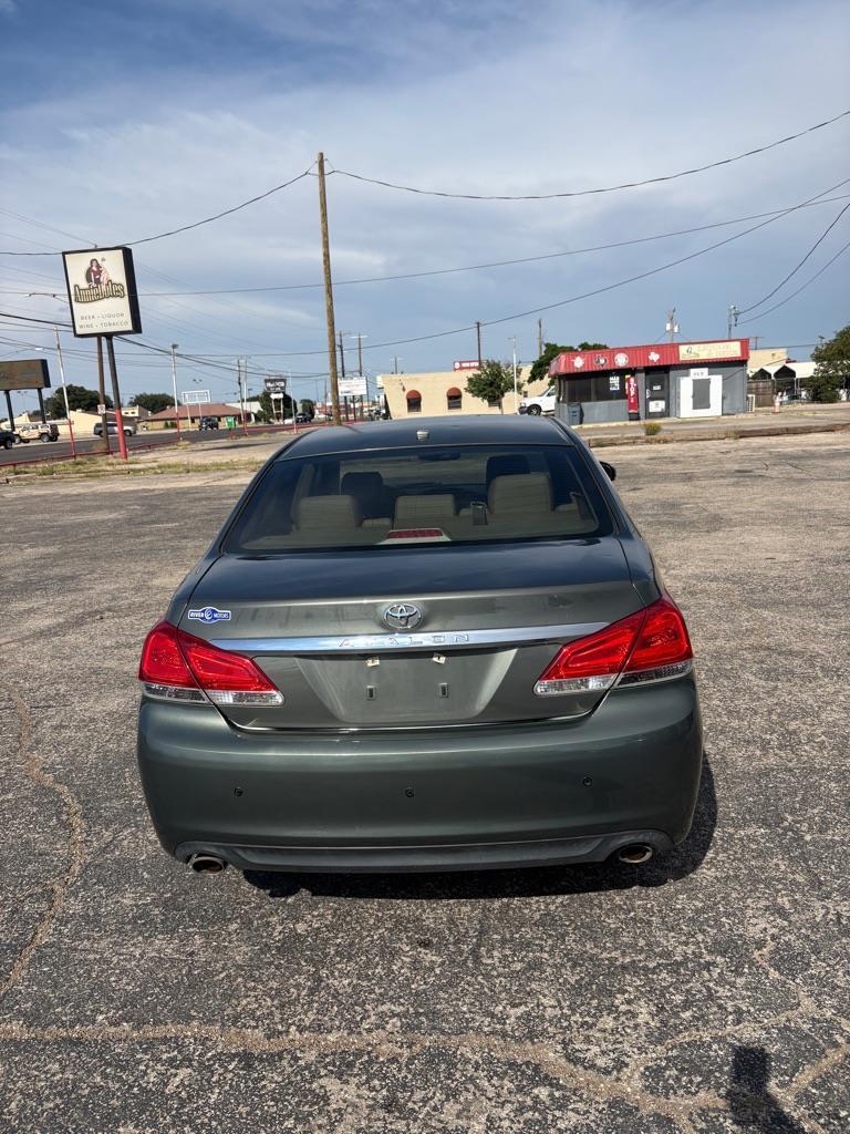 Toyota Avalon Base 2011