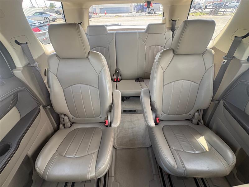 2015 GMC Acadia Denali - Photo 9