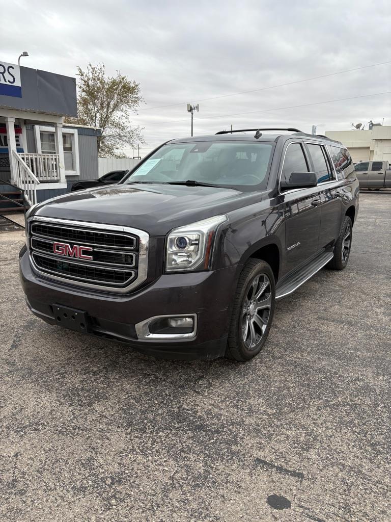 GMC Yukon XL SLT 1/2 Ton 4WD 2015