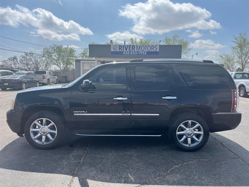 GMC Yukon Denali 2WD 2010