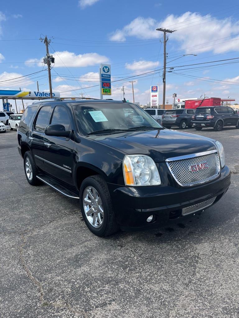 GMC Yukon Denali 2WD 2010
