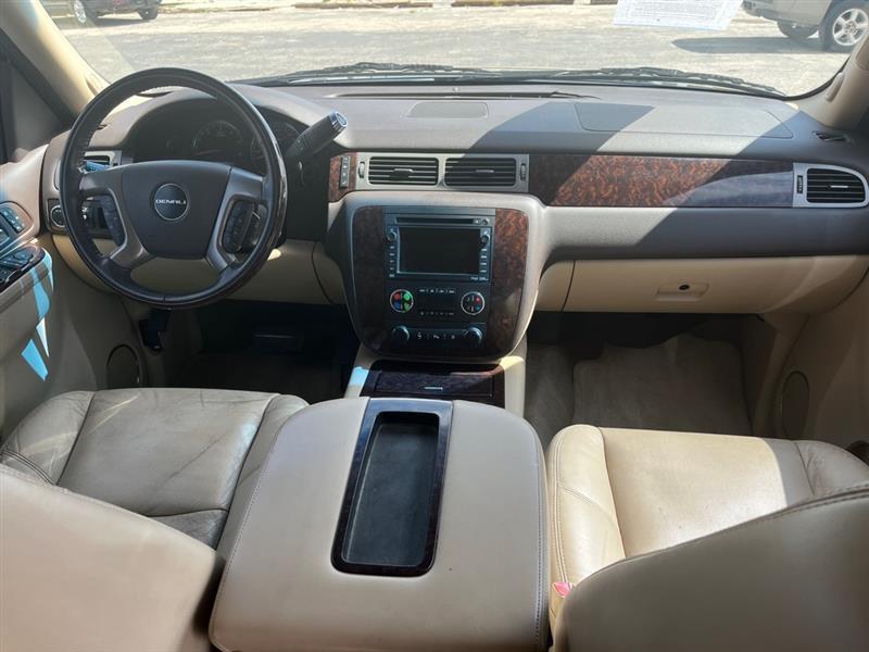 GMC Yukon Denali 2WD 2010
