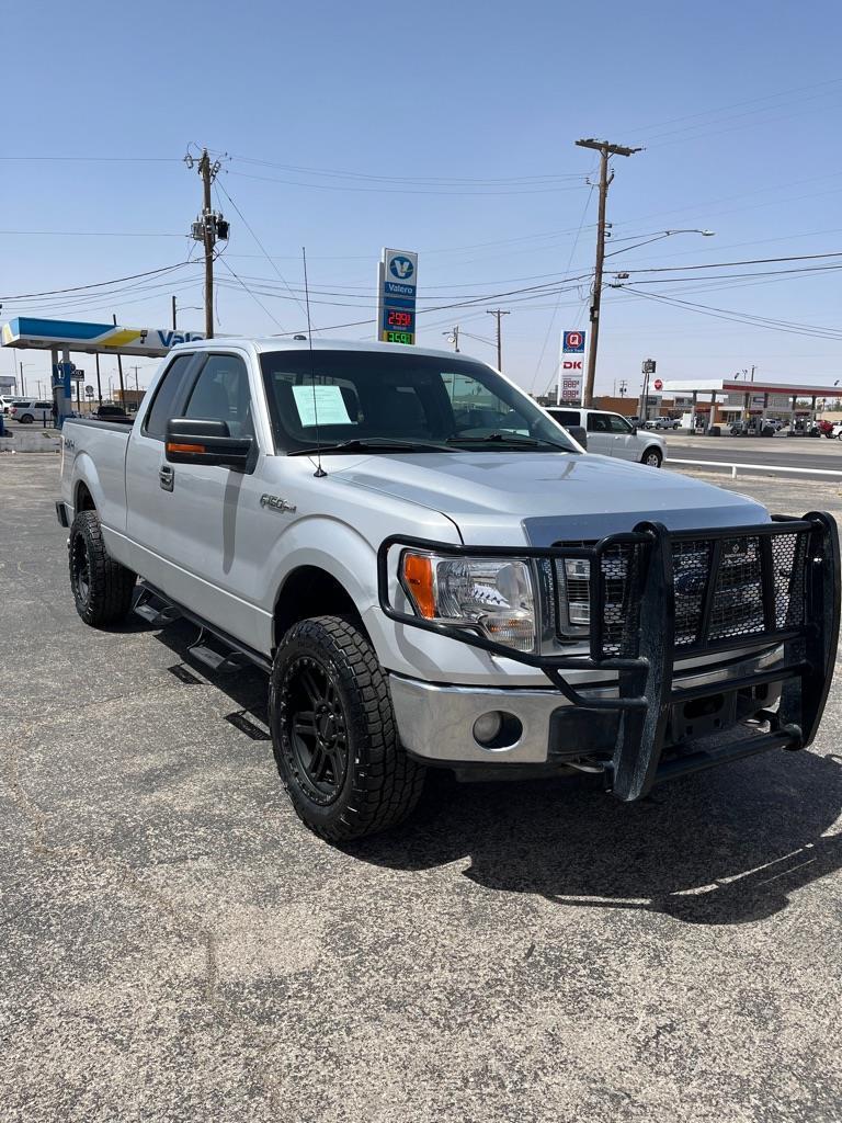 Ford F-150 XL SuperCab 8-ft. Bed 4WD 2013