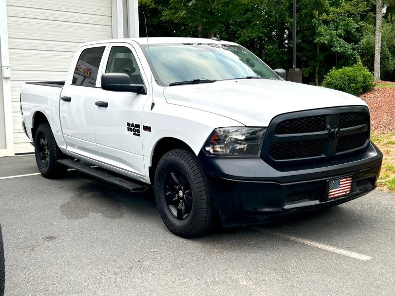 2022 RAM 1500 Classic Tradesman Crew Cab SWB 4WD