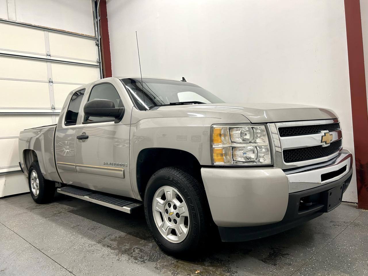 2009 Chevrolet Silverado 1500 1LT Double Cab 2WD
