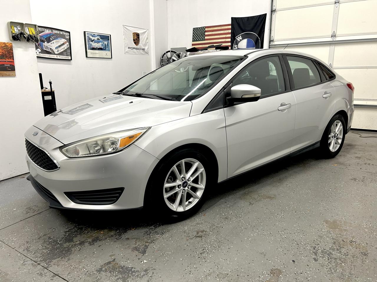 2016 Ford Focus SE - Photo 8