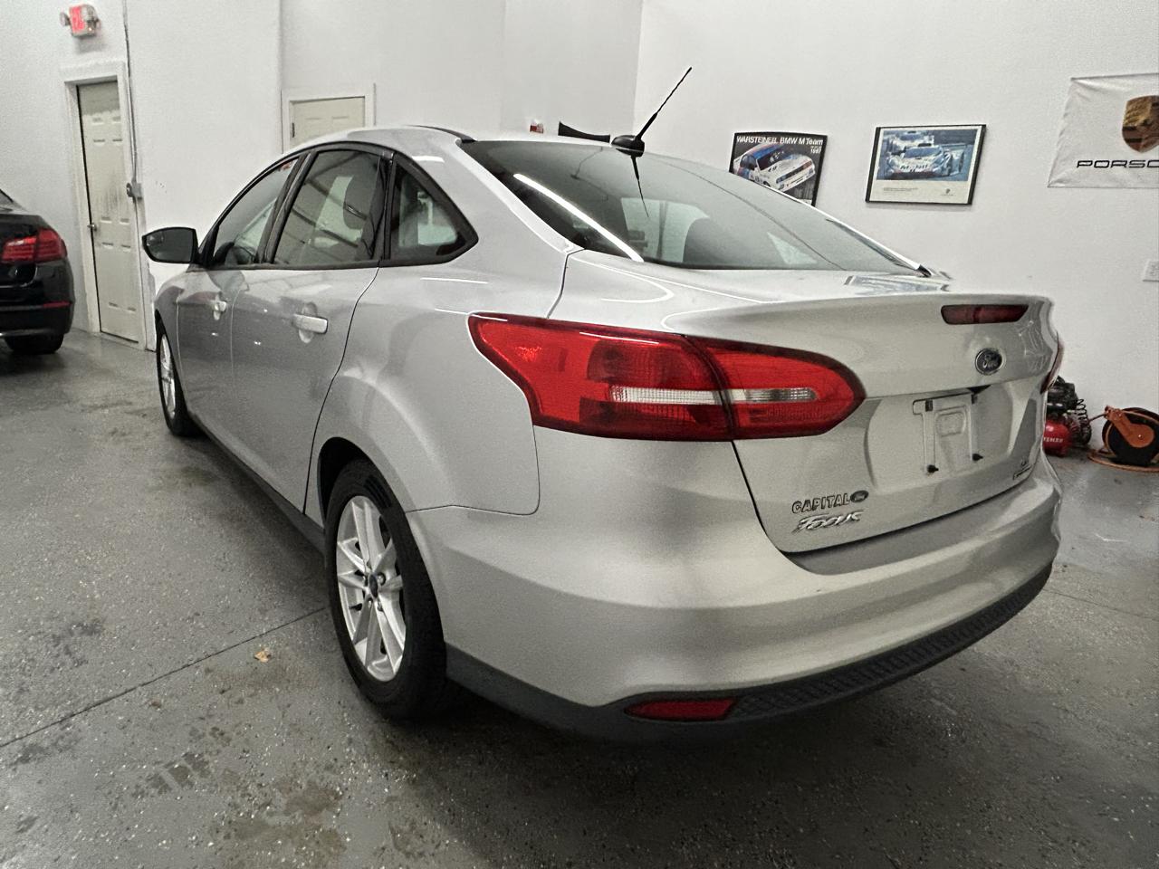 2016 Ford Focus SE - Photo 10