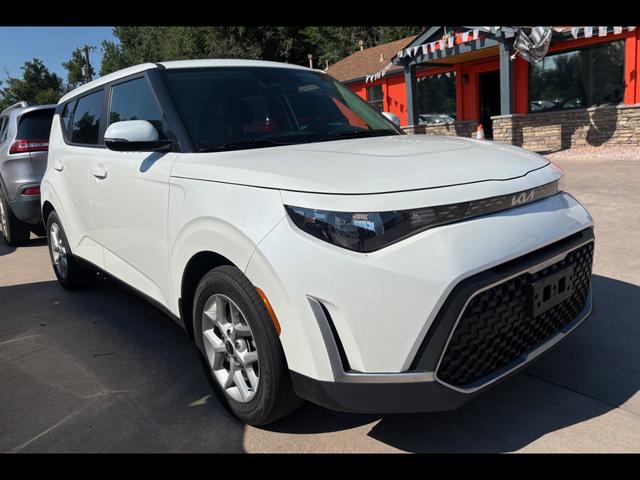 2023 Kia Soul LX FWD