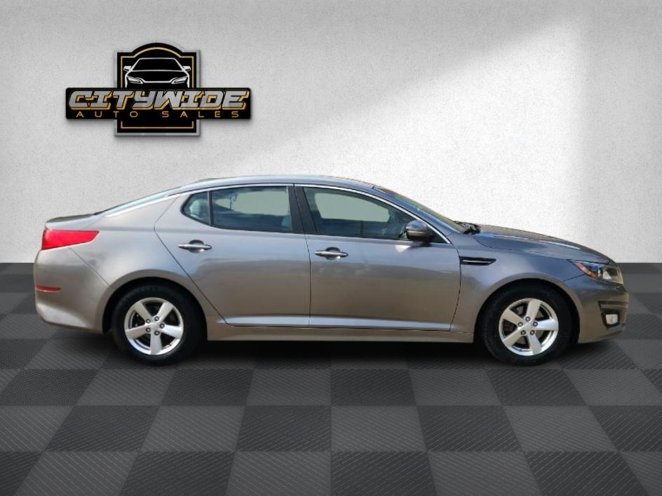 2015 Kia Optima LX photo 3