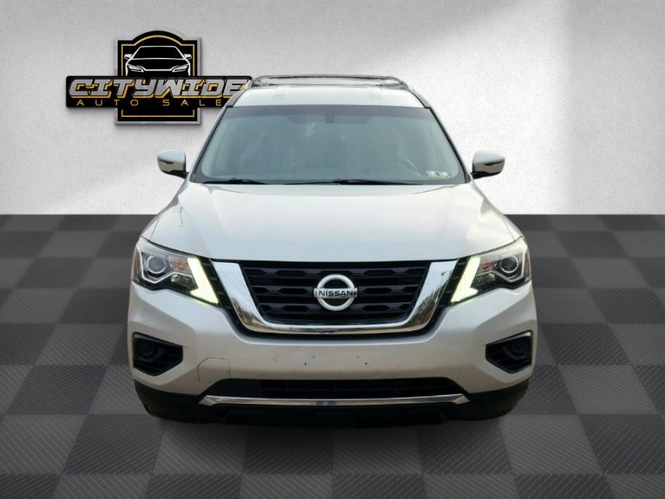 2019 Nissan Pathfinder S photo 2