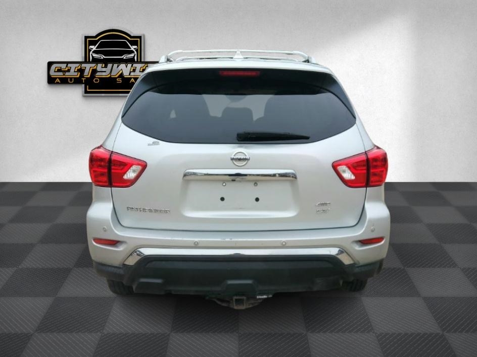 Nissan Pathfinder SV 4WD 2017