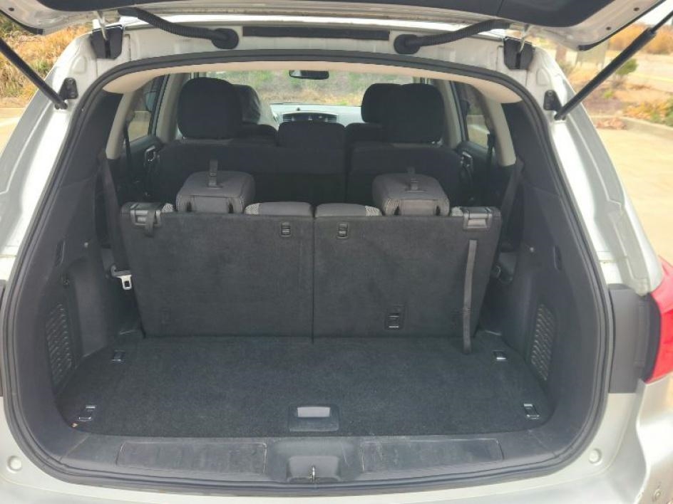 Nissan Pathfinder SV 4WD 2017