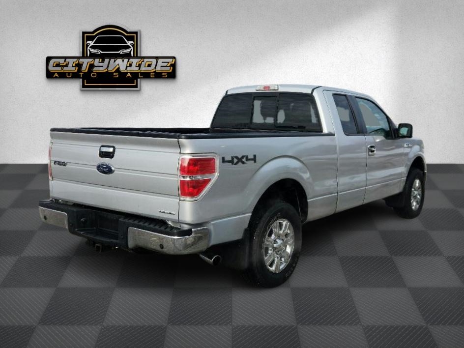 Ford F-150 XLT SuperCab 8-ft. Bed 4WD 2012