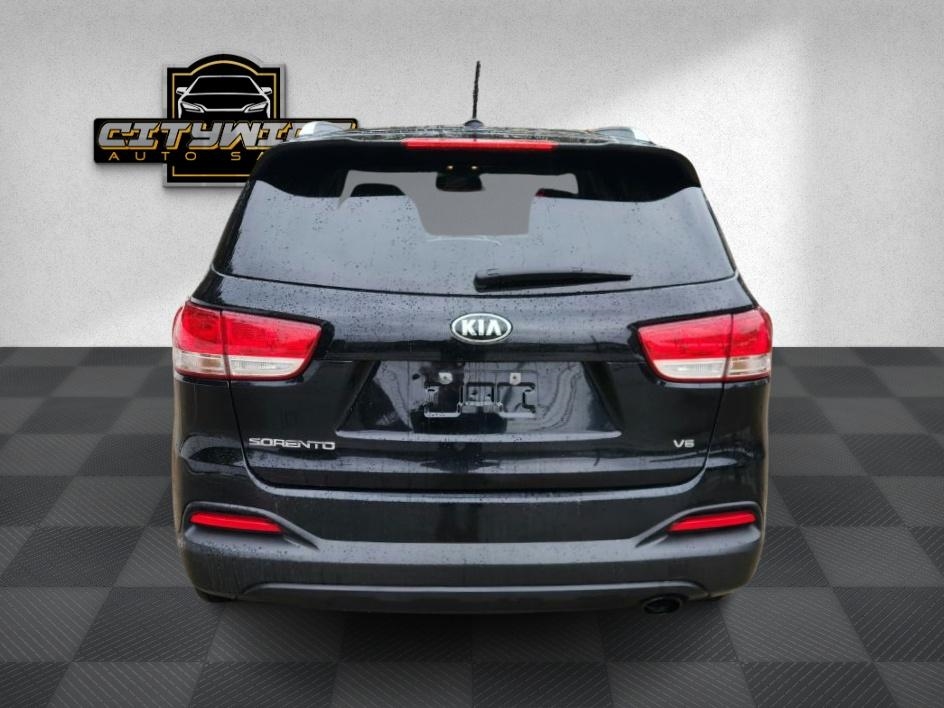 Kia Sorento LX V6 AWD 2016
