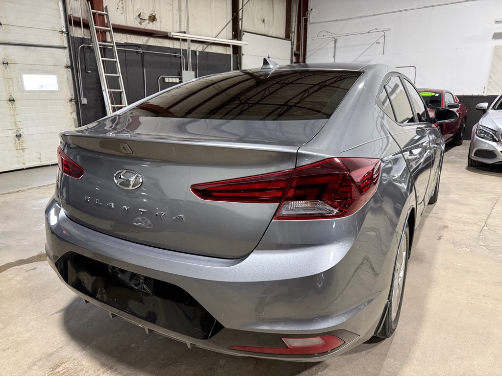 Hyundai Elantra Limited 2019