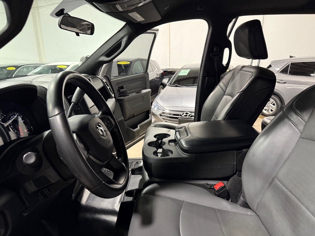 RAM 3500 Tradesman Crew Cab 4WD DRW 2024