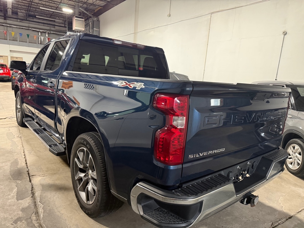 Chevrolet Silverado 1500 LT Crew Cab 4WD 2021