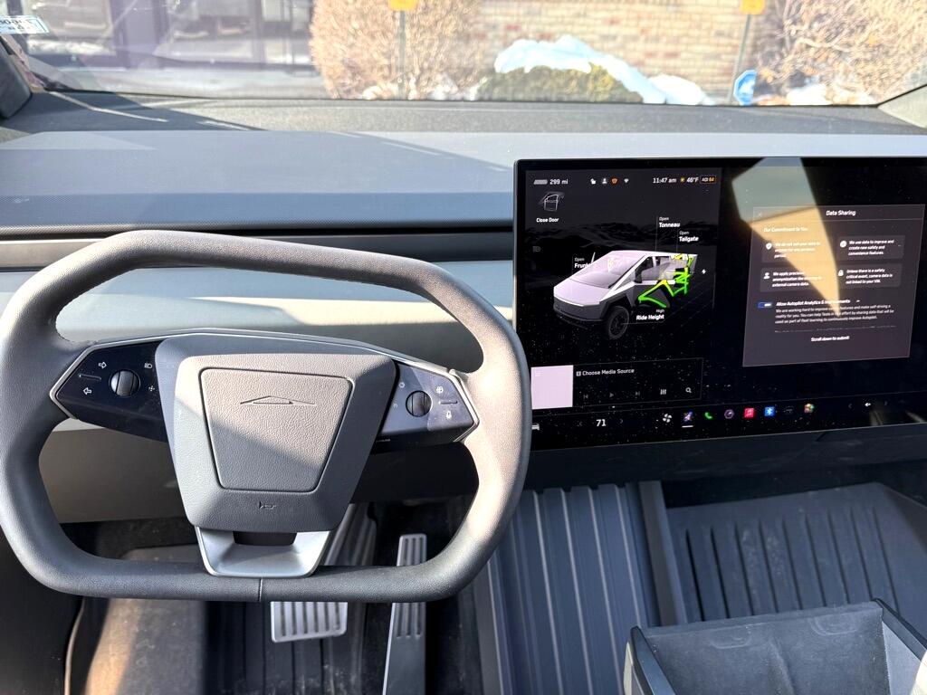 Tesla Cybertruck  2024