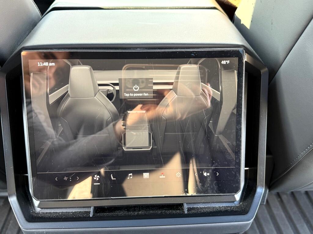 Tesla Cybertruck  2024