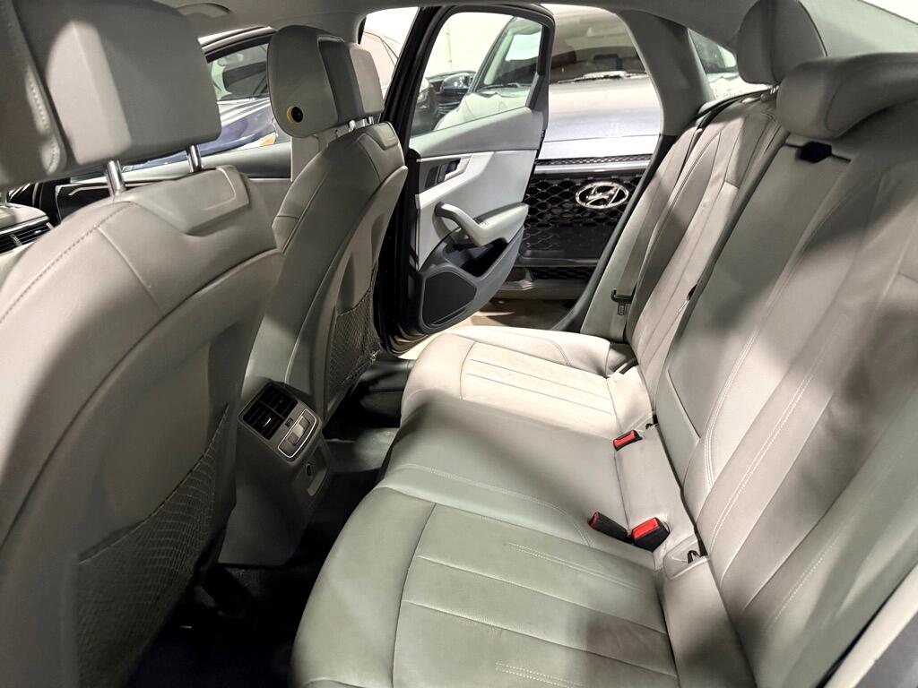 Audi A4 2.0T Premium Sedan 2017