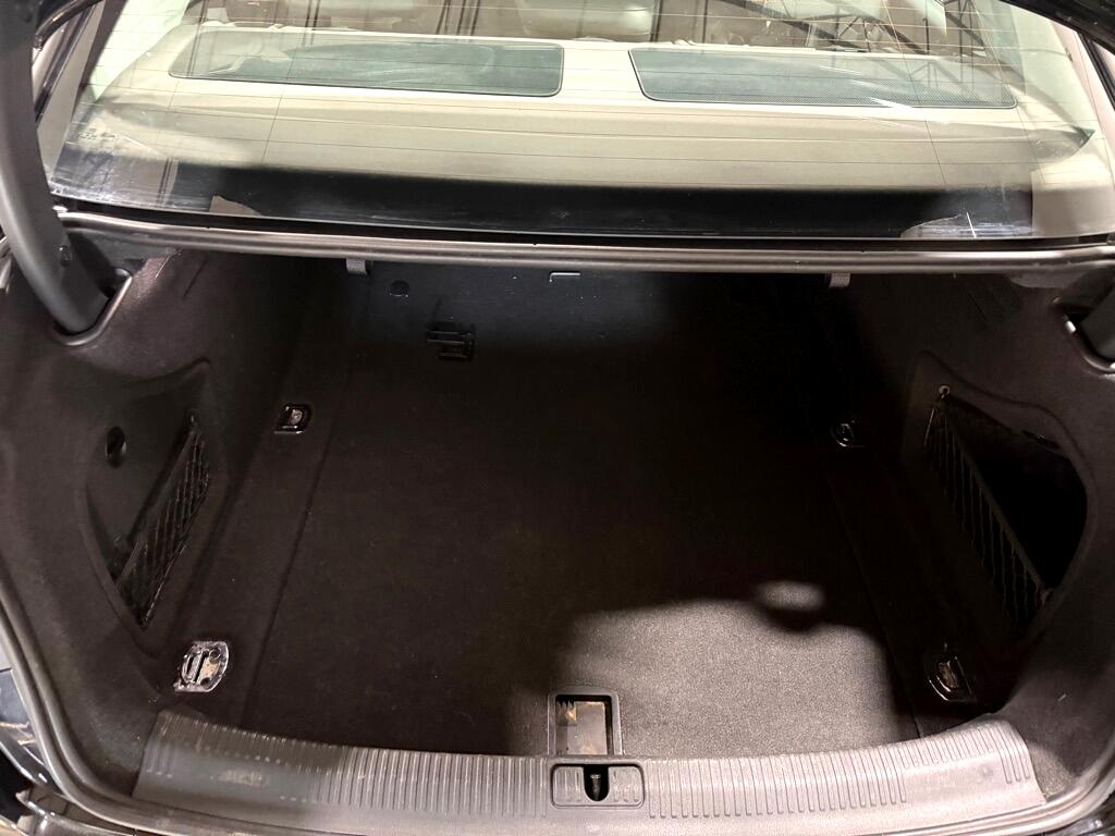 Audi A4 2.0T Premium Sedan 2017