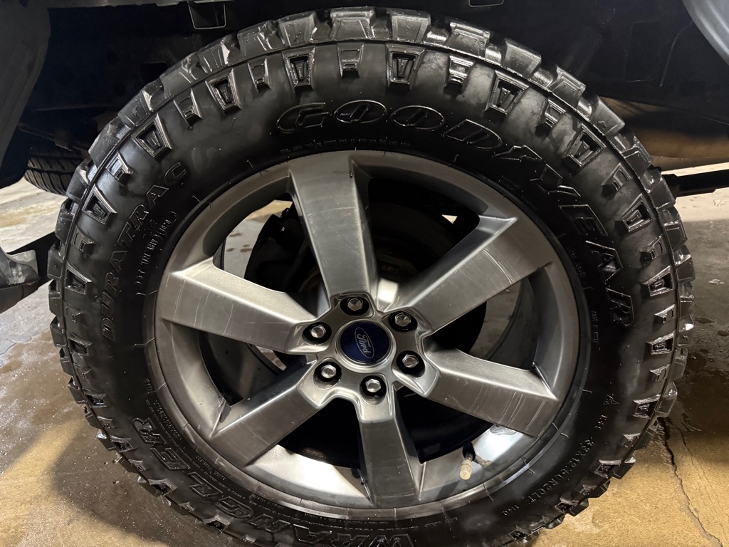 Ford F-150 XL SuperCrew 5.5-ft. Bed 4WD 2015