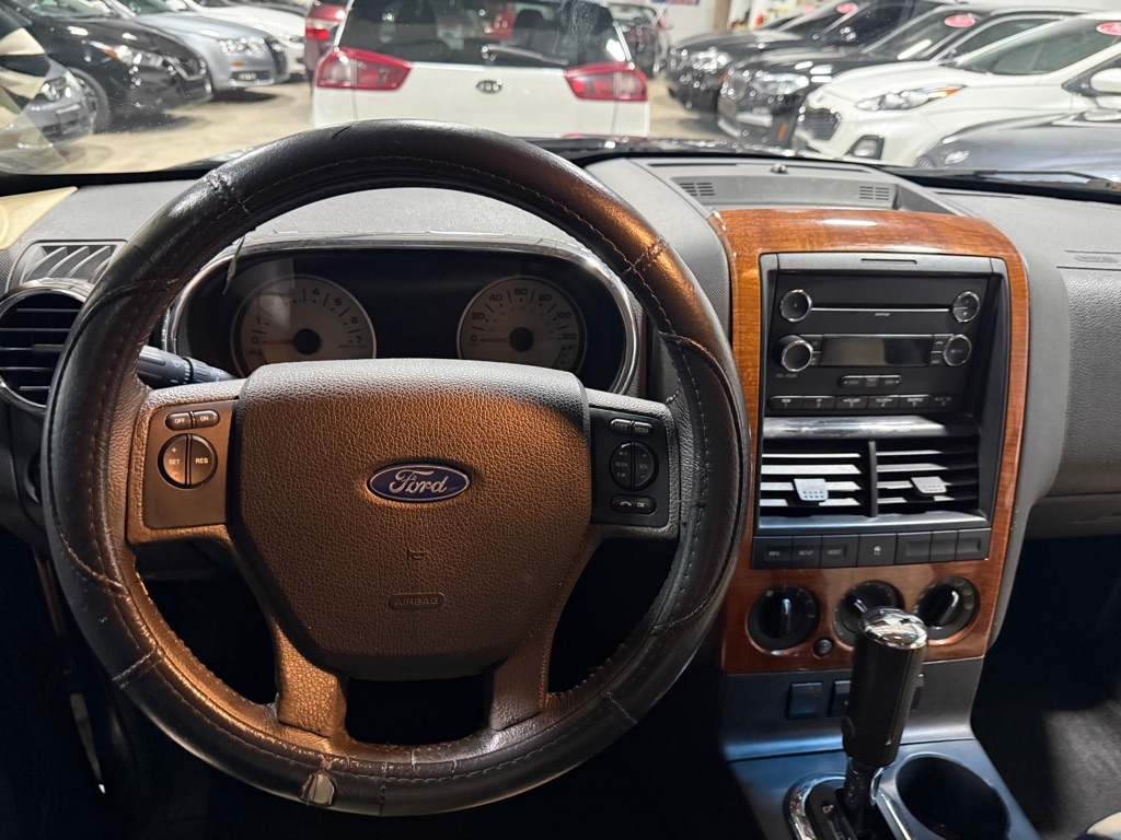 Ford Explorer Eddie Bauer 4.0L 2WD 2010