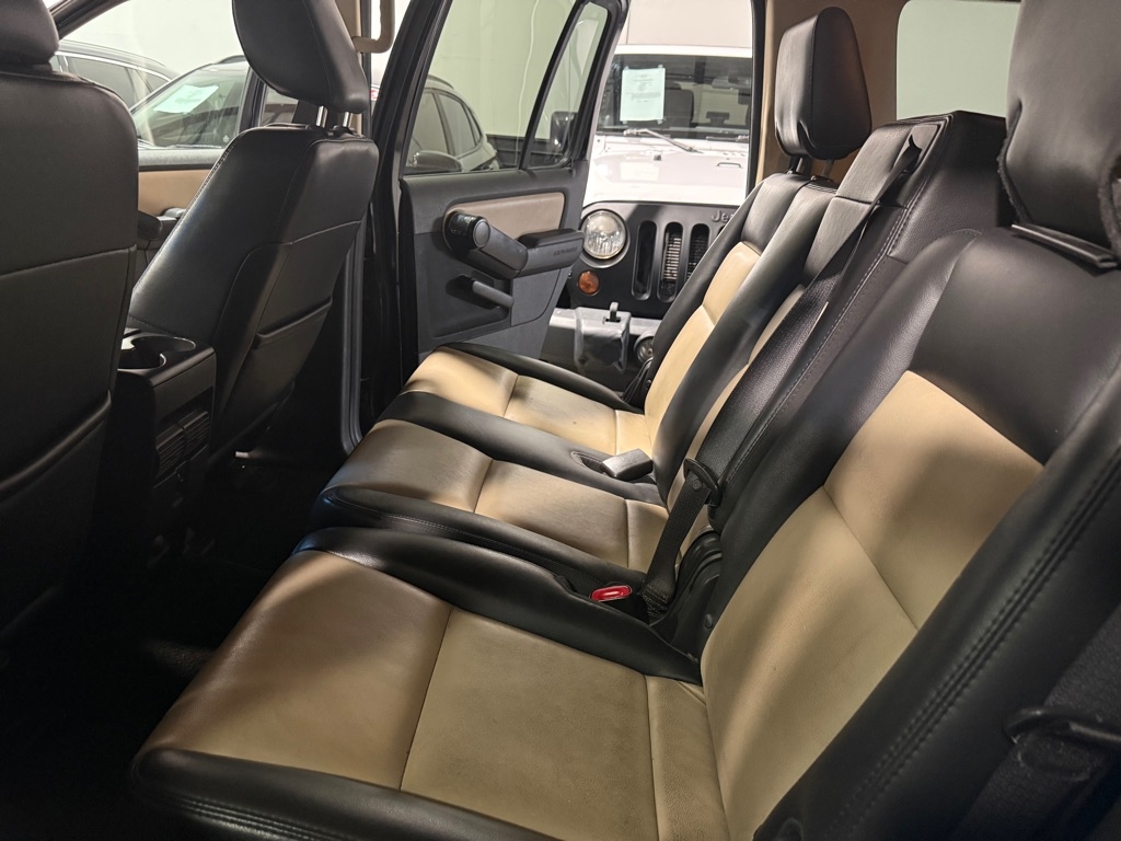 Ford Explorer Eddie Bauer 4.0L 2WD 2010