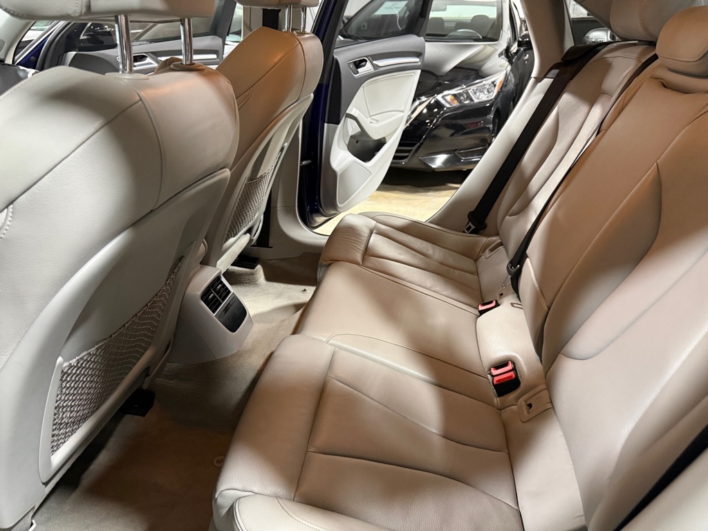 Audi A3 1.8T Premium FWD S tronic 2015