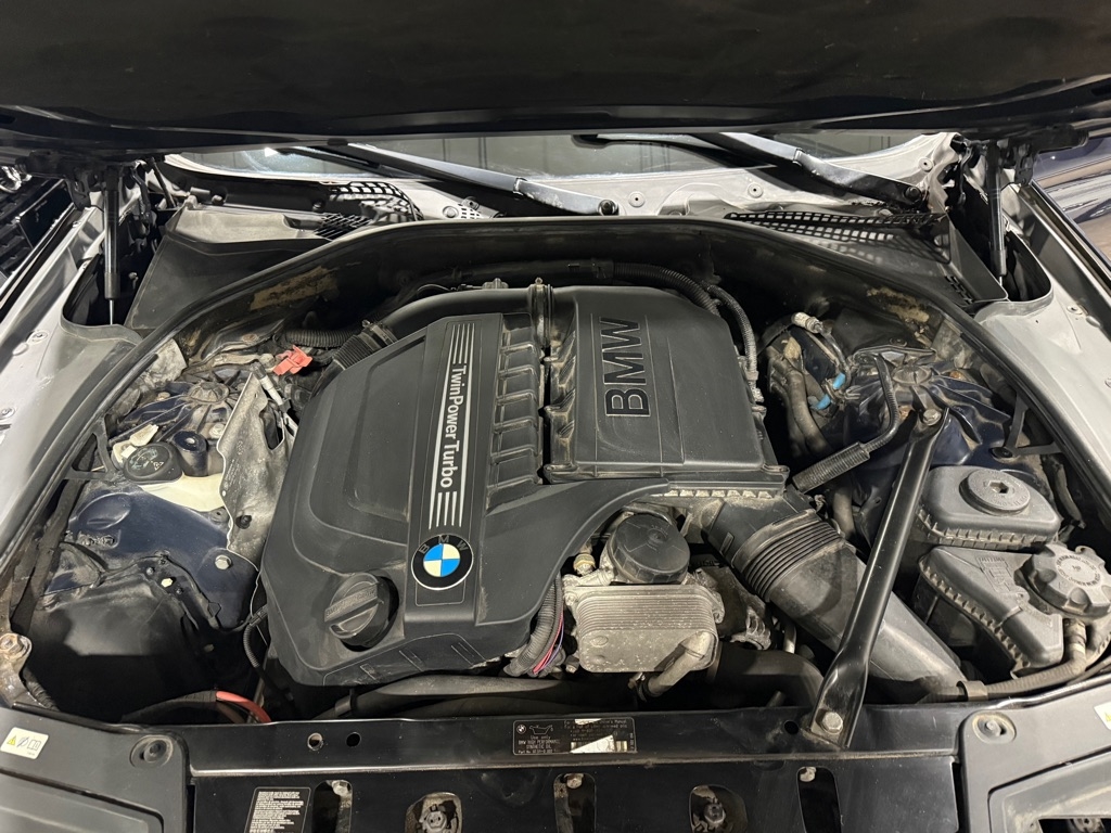 BMW 5-Series 535i xDrive 2012