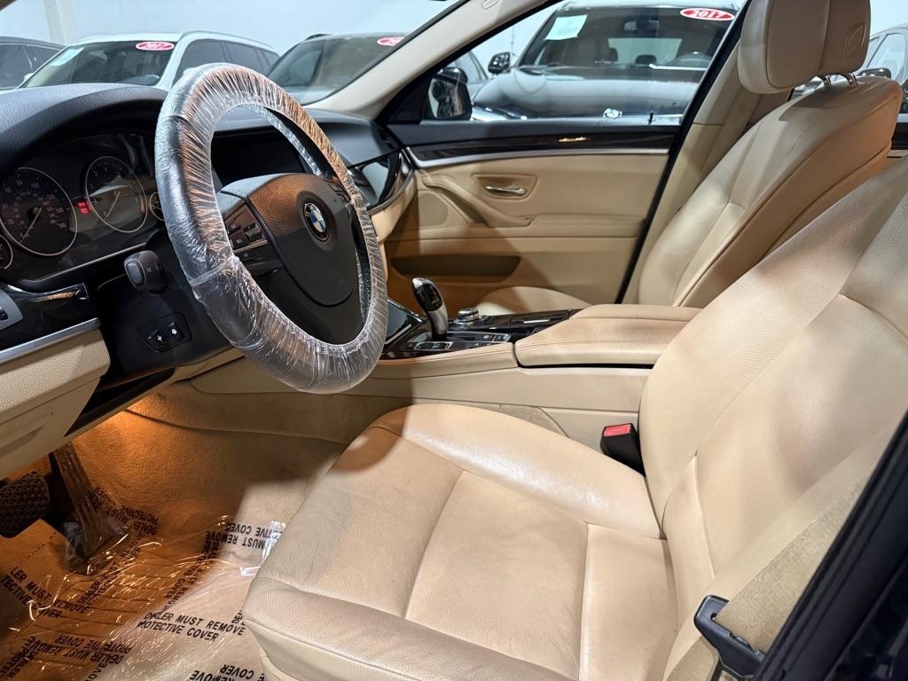 BMW 5-Series 535i xDrive 2012