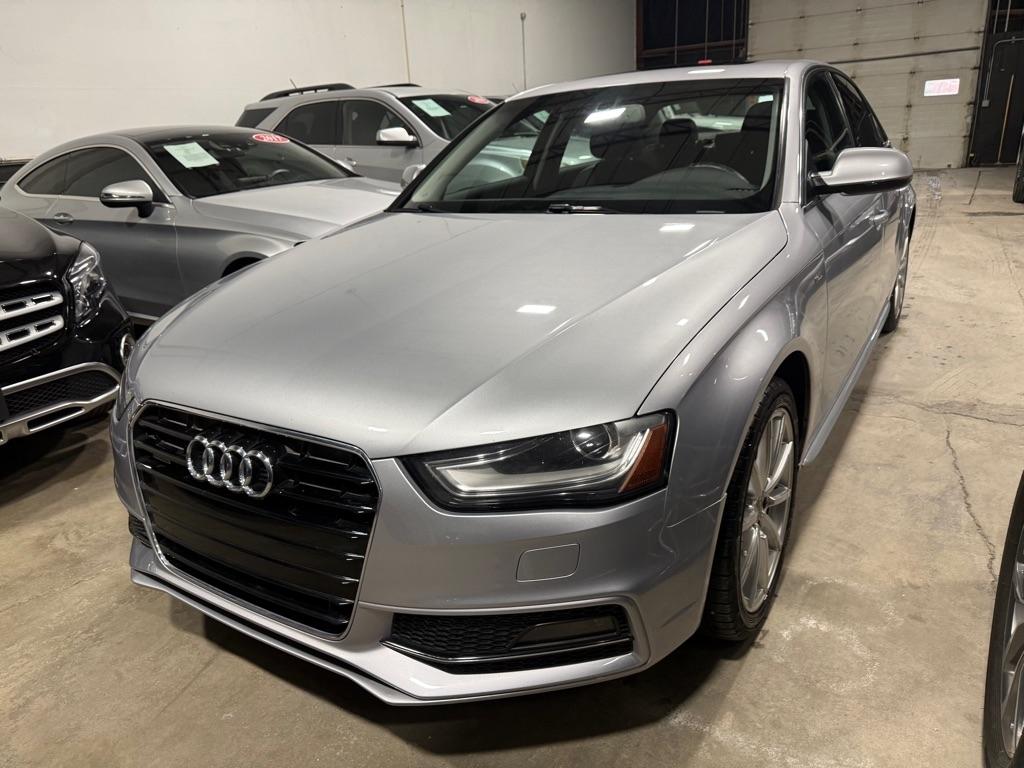 Audi A4 2.0T Sedan quattro Tiptronic 2015