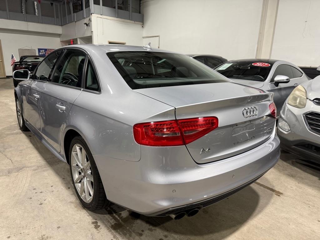 Audi A4 2.0T Sedan quattro Tiptronic 2015