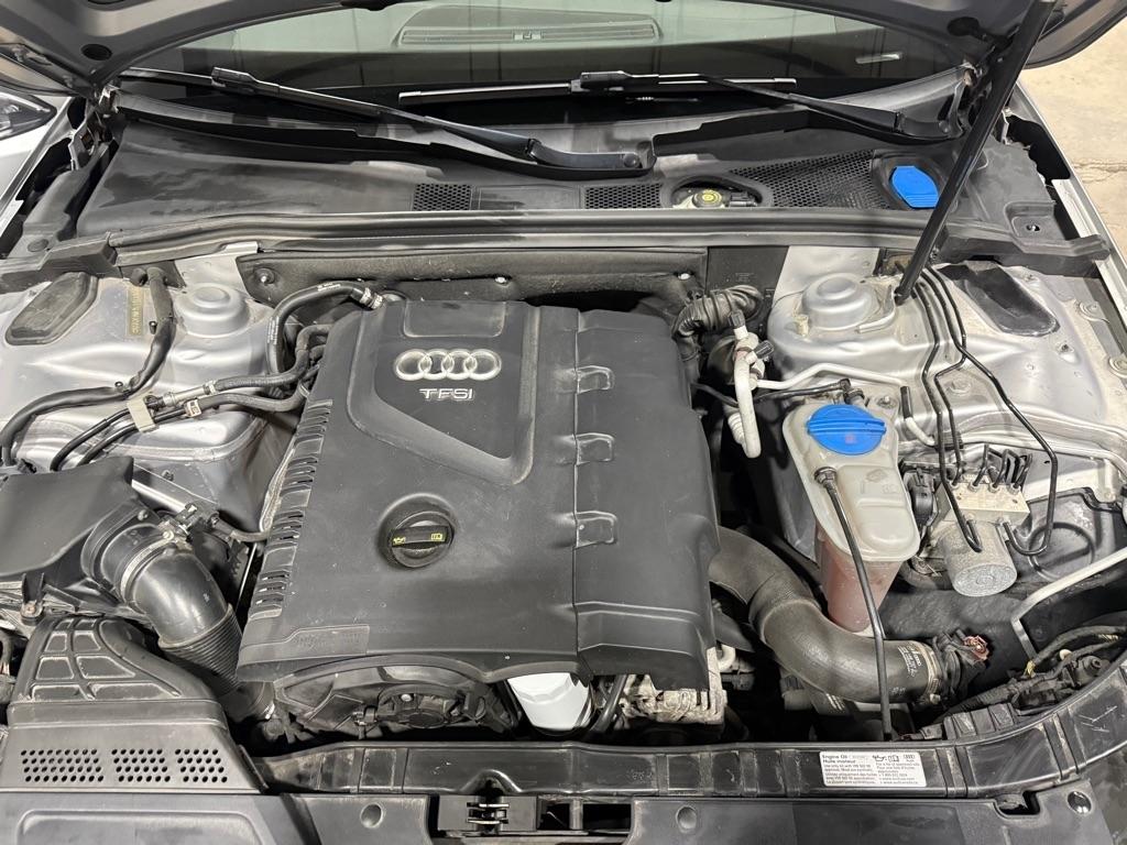 Audi A4 2.0T Sedan quattro Tiptronic 2015